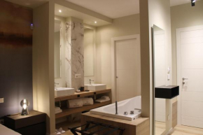 'Tabula Rasa Exclusive Rooms'